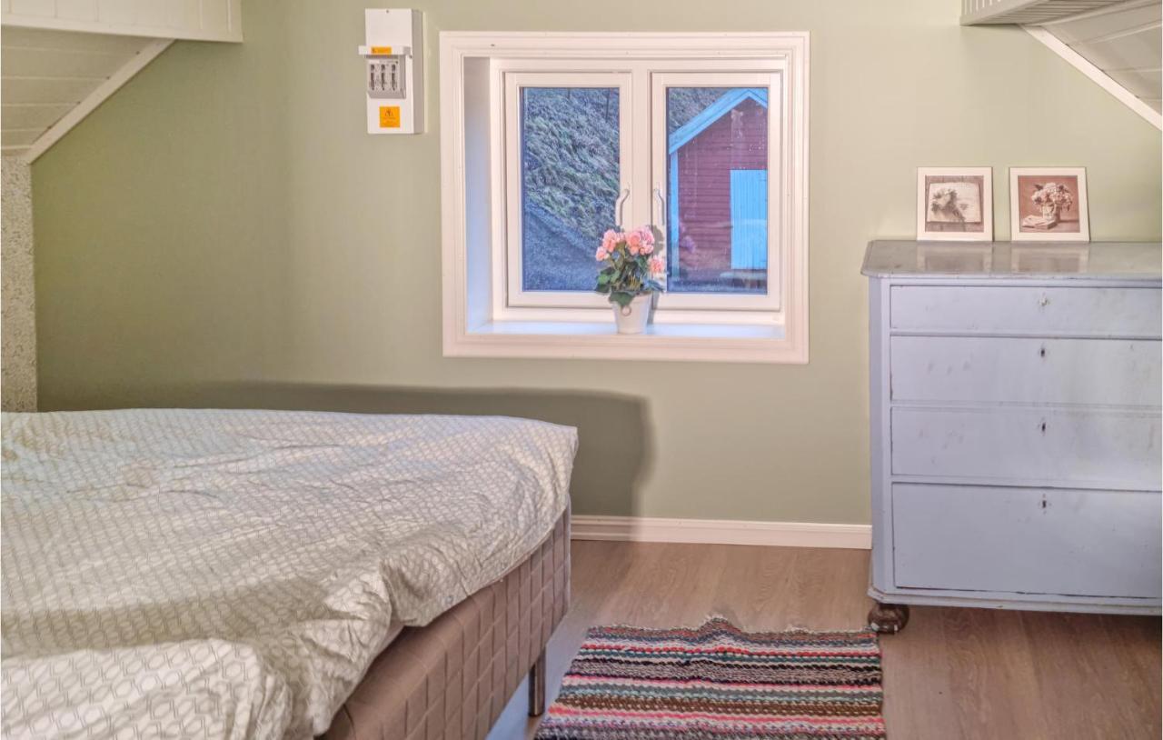 Amazing Home In Hidrasund With Wifi Eide  Quarto foto