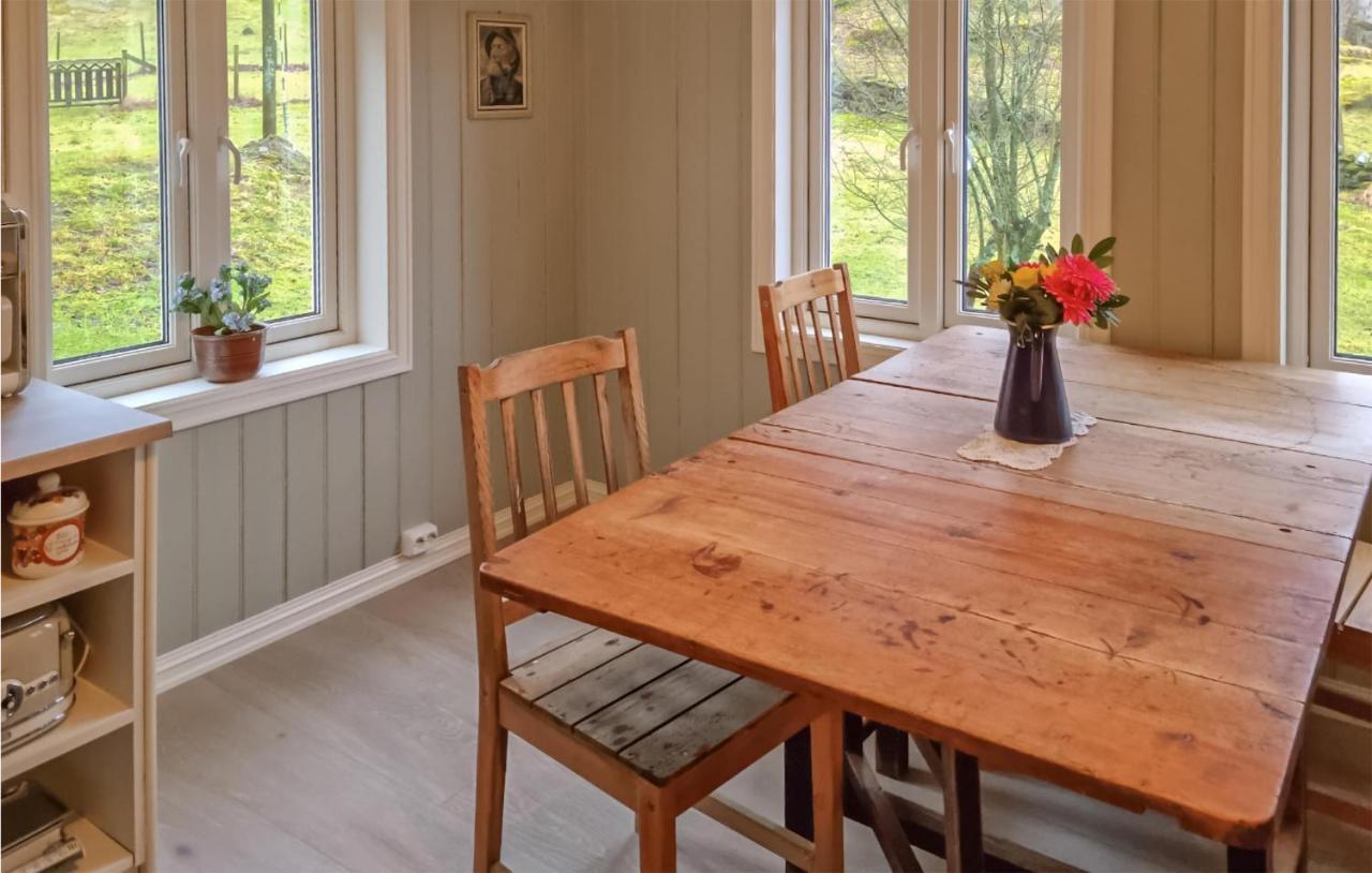 Amazing Home In Hidrasund With Wifi Eide  Quarto foto